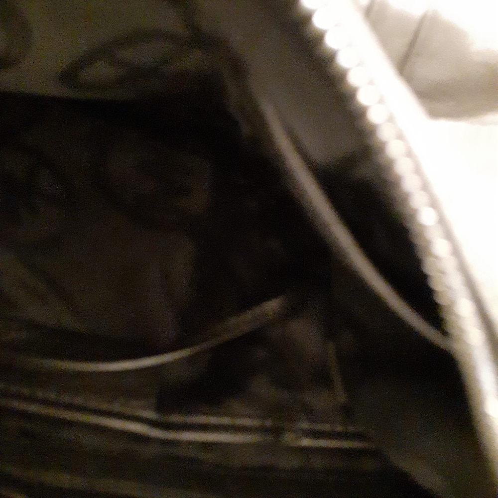 Michael kors silver handbag - Picture 3 of 3